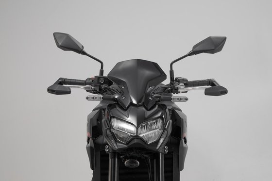 Z 900 (2017 - 2022) lever guards with wind protection | SW-MOTECH